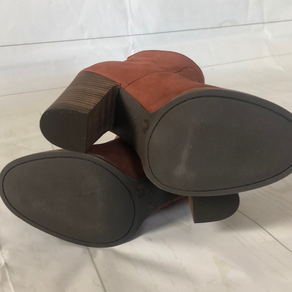 Lucky Brand Liesell Bootie- Russet - Picture 5 of 8